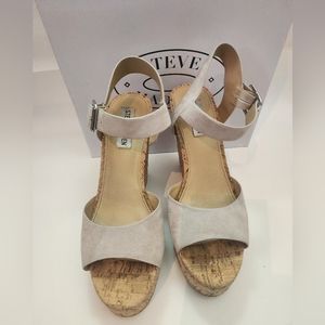 STEVE MADDEN Jess Bone Suede Wedge Heel Size 8